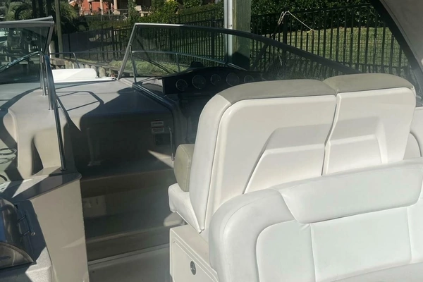 Photo of the 2007 Sea Ray 310 Sundancer