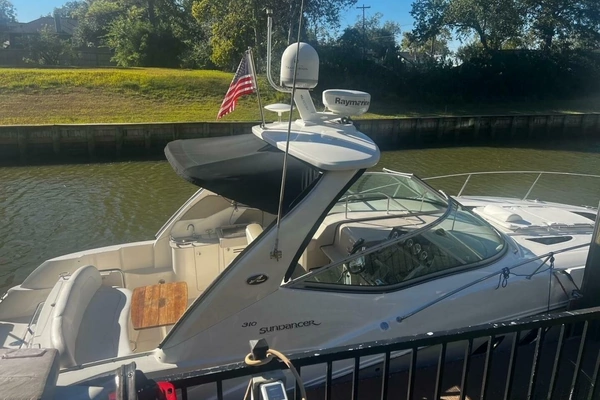 Photo of the 2007 Sea Ray 310 Sundancer
