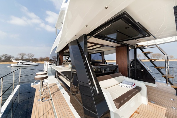 64ft Galeon Yacht For Sale