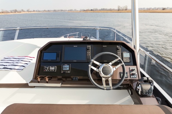 64ft Galeon Yacht For Sale