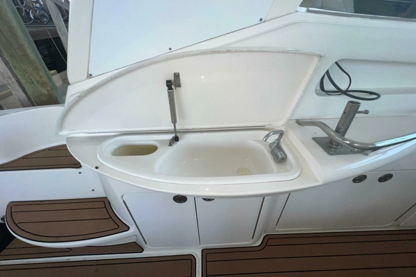 2002 Sea Ray 46