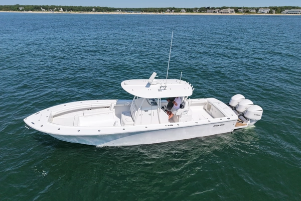 2016 Regulator 34