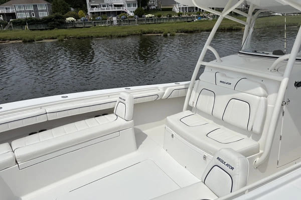 2016 Regulator 34