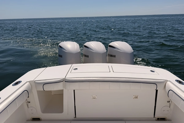 2016 Regulator 34