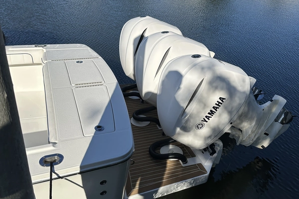 2016 Regulator 34