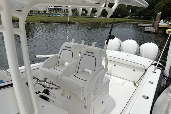 2016 Regulator 34