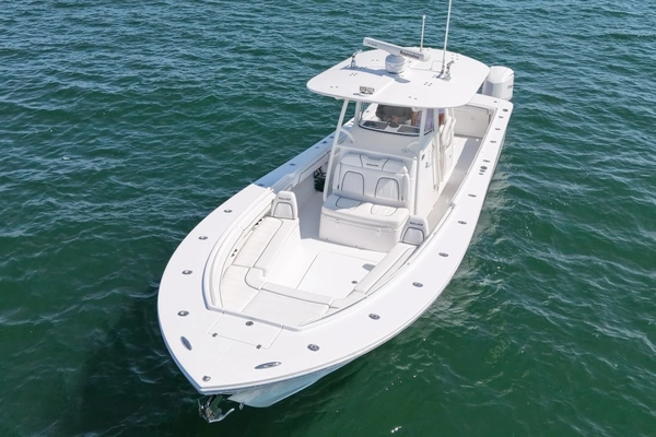 2016 Regulator 34