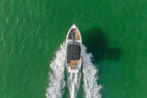 27ft Cobalt Yacht For Sale