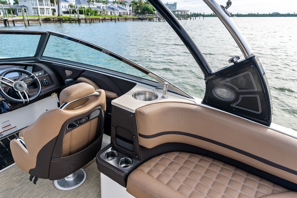 27ft Cobalt Yacht For Sale