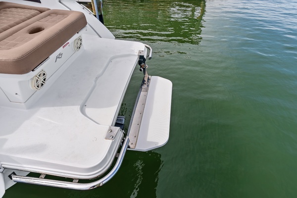 27ft Cobalt Yacht For Sale