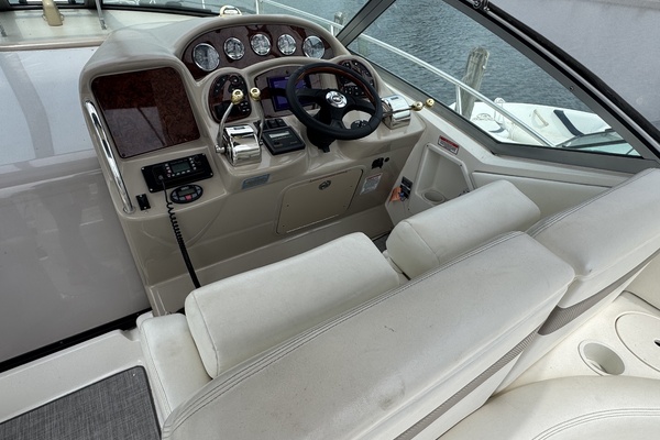 32ft Sea Ray Yacht For Sale
