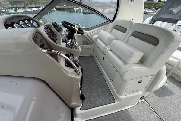 2004 Sea Ray 32