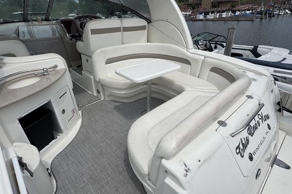 32ft Sea Ray Yacht For Sale
