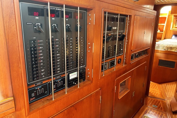 BEAU GESTE 60ft Little Harbor Yacht For Sale