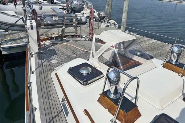 BEAU GESTE 60ft Little Harbor Yacht For Sale
