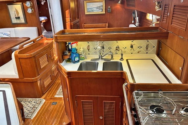 Little Harbor 60 Yacht For Sale