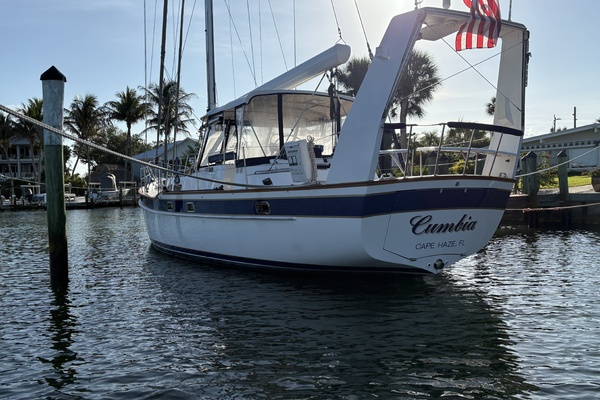 Cumbia 54ft Custom Yacht For Sale