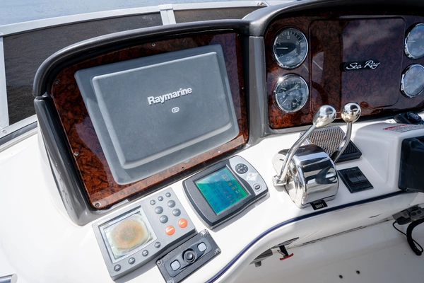 Sea Ray Sedan Bridge Yacht For Sale