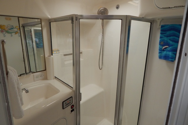 Pisces Dream 37ft Silverton Yacht For Sale