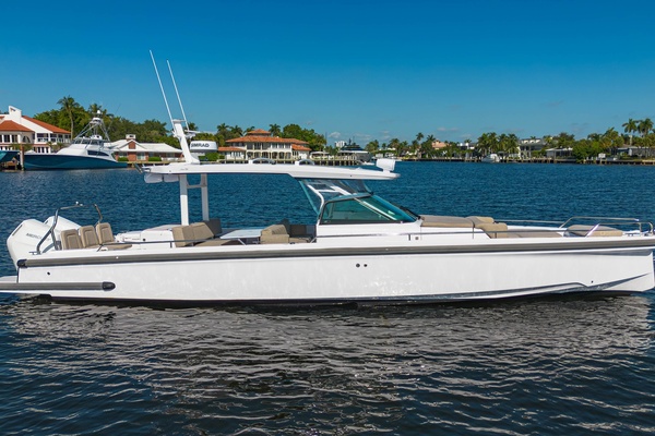 37ft Axopar Yacht For Sale