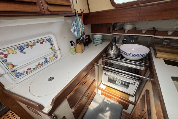 Baron 40ft Custom Yacht For Sale