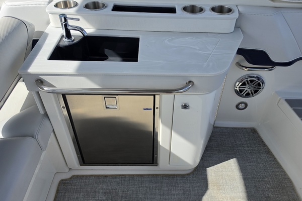 Raft 2 0 29ft Formula Yacht For Sale