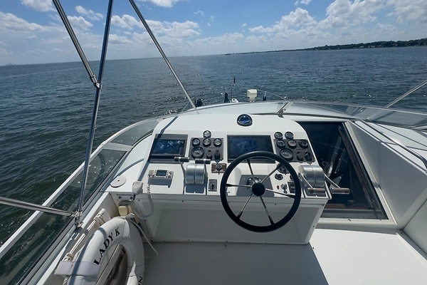 2001 Navigator 53
