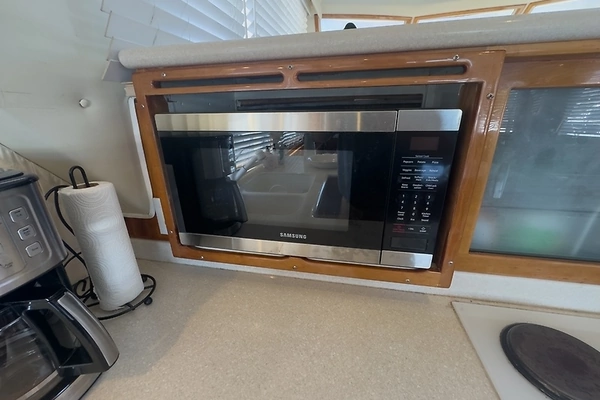 2001 Navigator 53