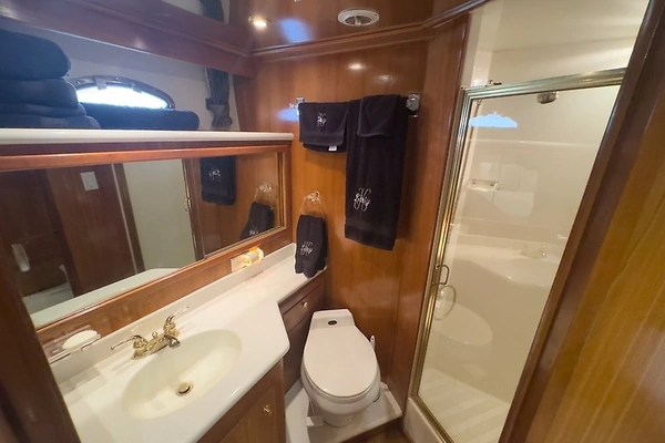 2001 Navigator 53