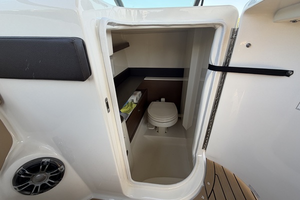 298ft Sea Ray Yacht For Sale