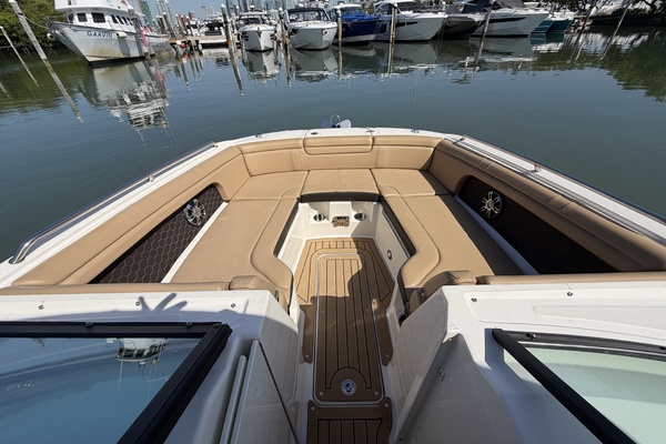 298ft Sea Ray Yacht For Sale