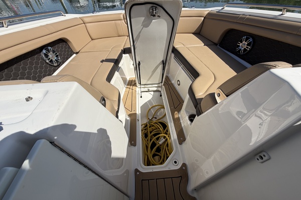 298ft Sea Ray Yacht For Sale