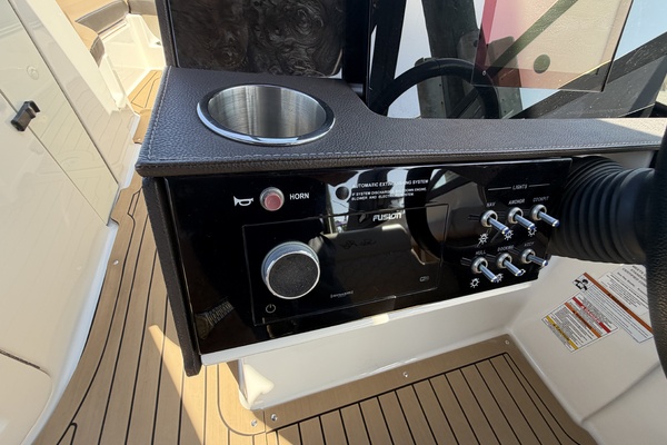 298ft Sea Ray Yacht For Sale