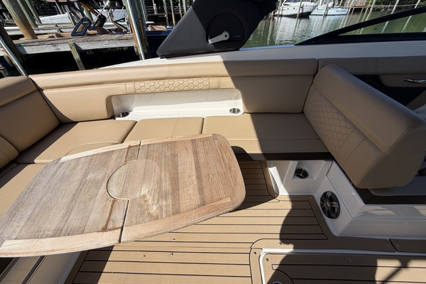 298ft Sea Ray Yacht For Sale