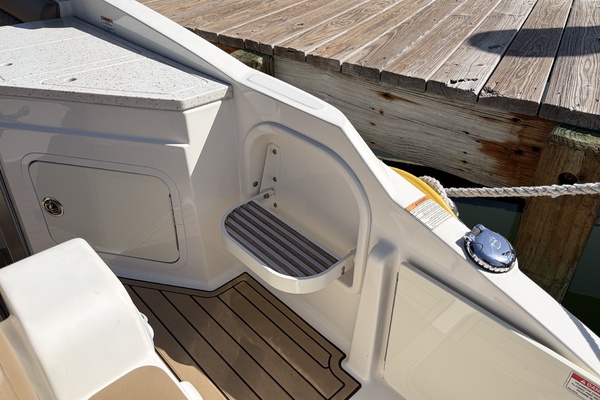 298ft Sea Ray Yacht For Sale