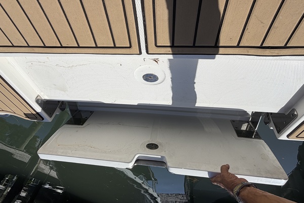 298ft Sea Ray Yacht For Sale