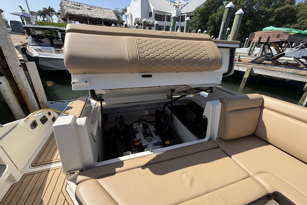 298ft Sea Ray Yacht For Sale