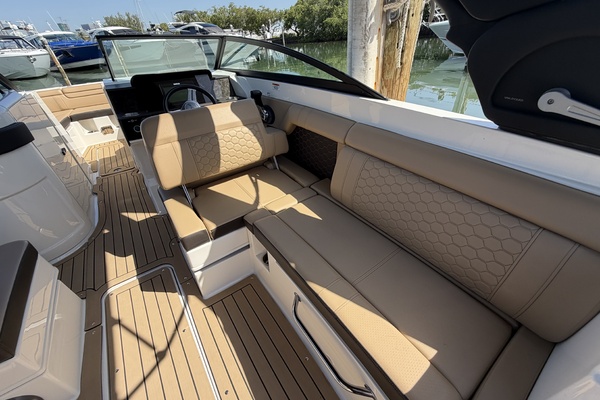 298ft Sea Ray Yacht For Sale
