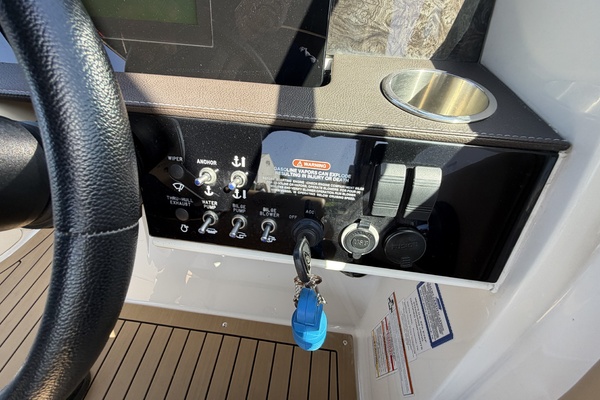 298ft Sea Ray Yacht For Sale
