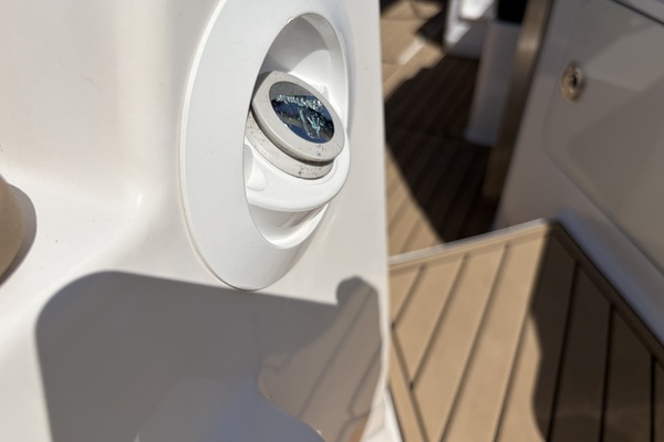 298ft Sea Ray Yacht For Sale