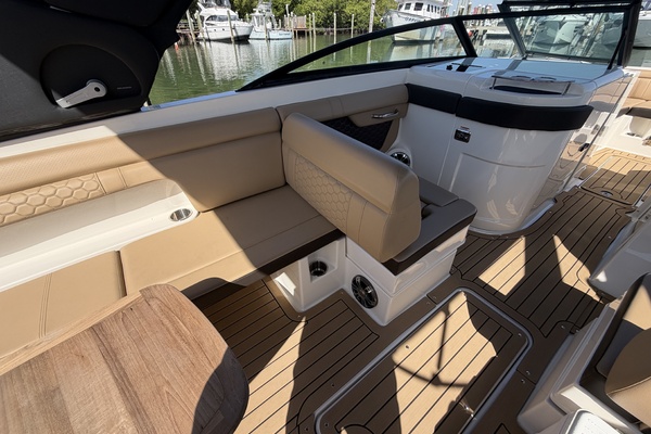 298ft Sea Ray Yacht For Sale