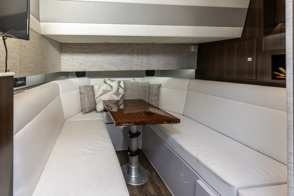 Cruisers Yachts 42 GLS OB Yacht For Sale