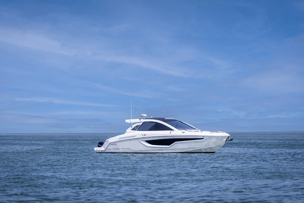 Cruisers Yachts 42 GLS OB Yacht For Sale