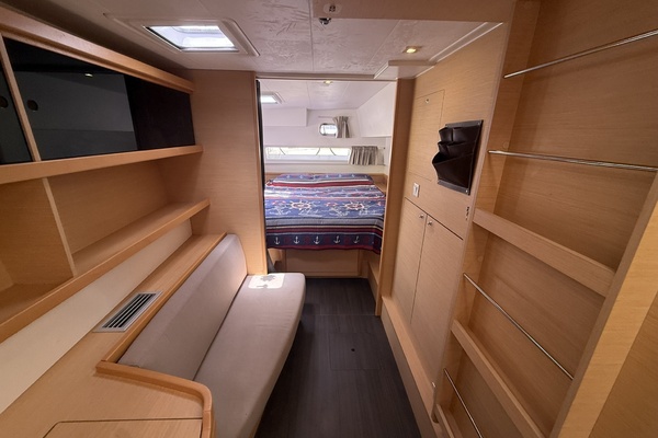 Enchanted Daze 42ft Lagoon Yacht For Sale
