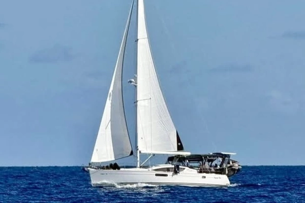 Jeanneau 45DS Yacht For Sale