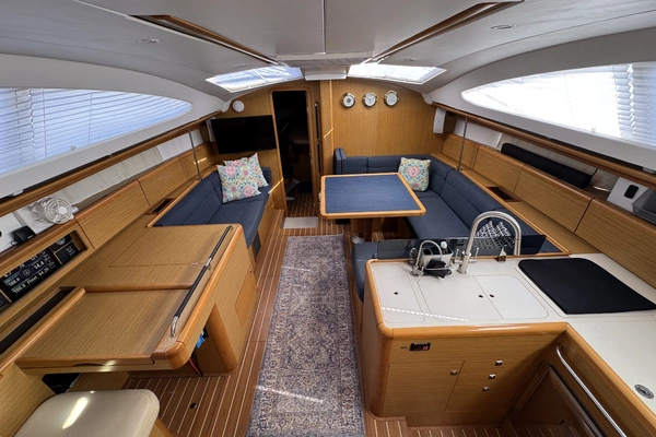 Jeanneau 45DS Yacht For Sale