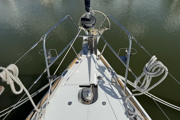 Jeanneau 45DS Yacht For Sale