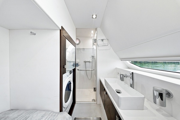 SHIMMO 55ft Sunseeker Yacht For Sale