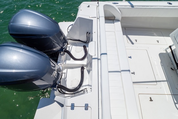 32ft Intrepid Yacht For Sale