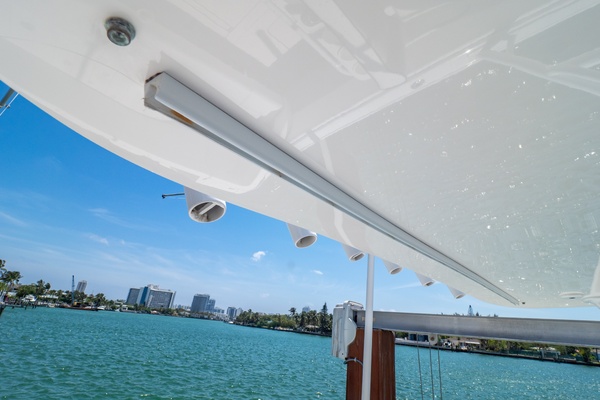 32ft Intrepid Yacht For Sale